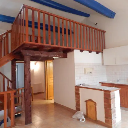 F3 Hoche 2 Eme Etage *