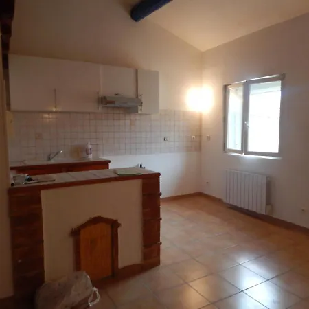 F3 Hoche 2 Eme Etage *